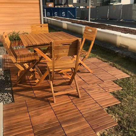 Apartament With Garden Bezplatny Parking !!! Krasków Εξωτερικό φωτογραφία