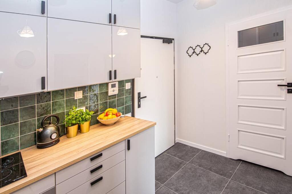 Apartament With Garden Bezplatny Parking !!! Krasków Εξωτερικό φωτογραφία